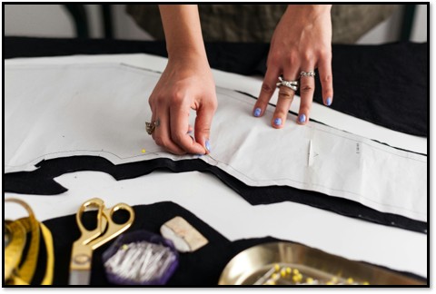 סימון גיזרה על בד